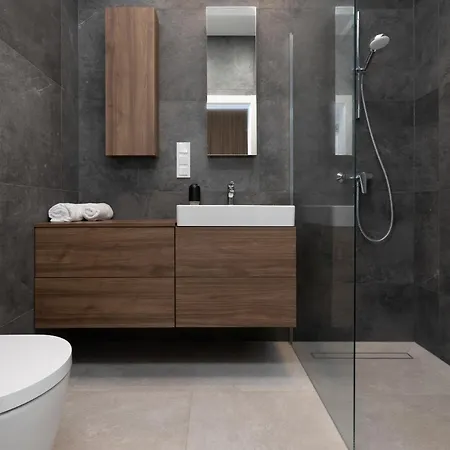 Shellter 117 L - By Jantar