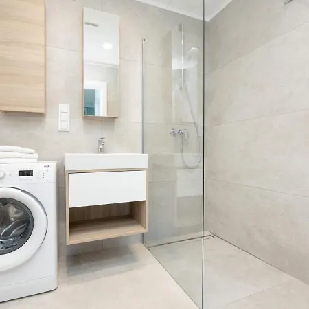 Shellter 117 L - By Jantar *