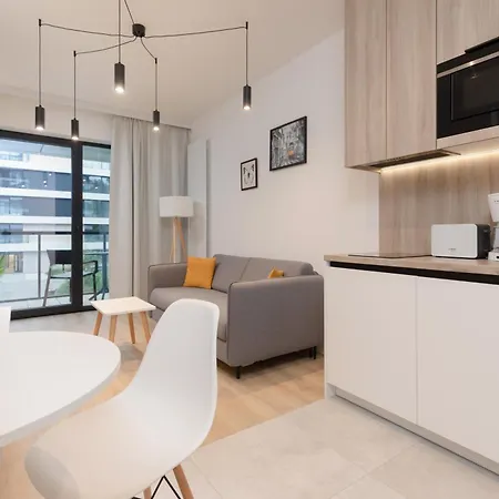 Apartment Shellter 117 L - By Jantar *