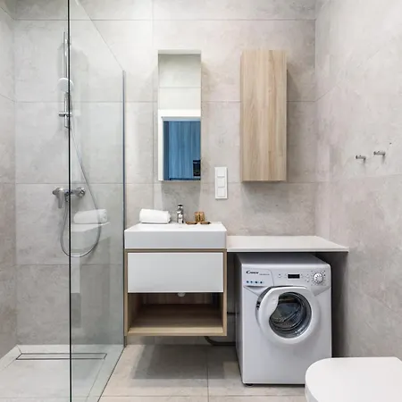 Shellter 117 L - By Jantar Apartment *