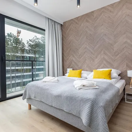 Apartment Shellter 117 L - By Jantar *