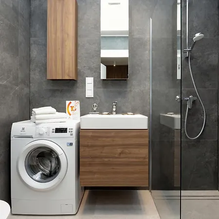 Shellter 117 L - By Jantar *