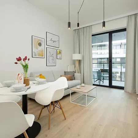 アパート Shellter 117 L - By Jantar ロゴボ