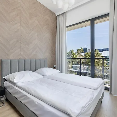 Shellter 117 L - By Jantar アパート *