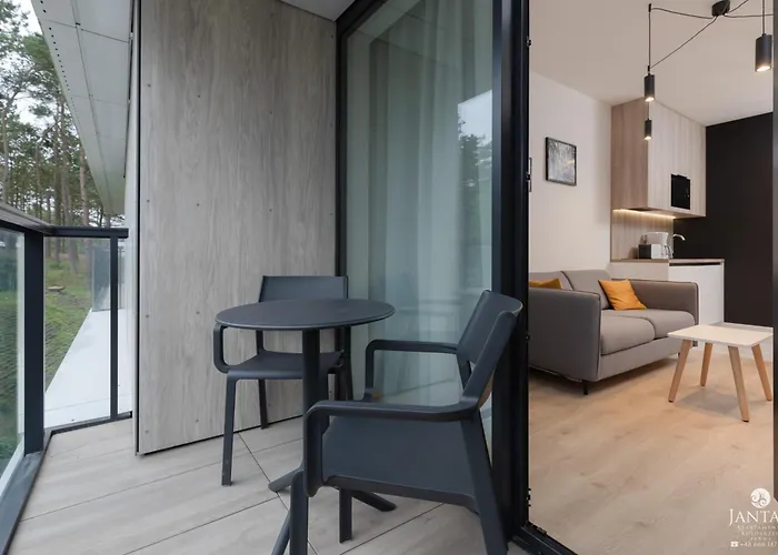 Shellter 117 L - By Jantar Apartman *