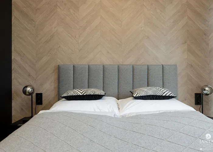 Shellter 117 L - By Jantar דירה רוגובו