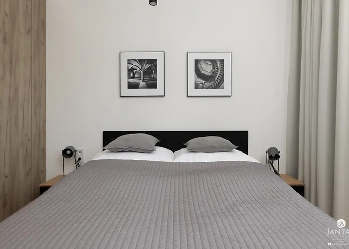 Shellter 117 L - By Jantar דירה