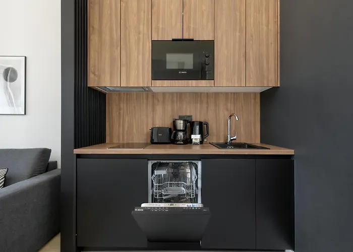 Shellter 117 L - By Jantar Apartman